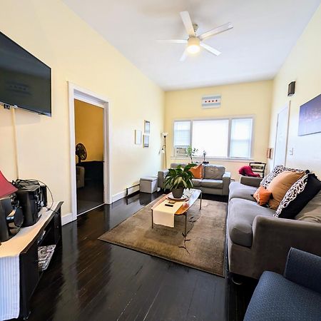 The Avondale Guesthouse シカゴ エクステリア 写真